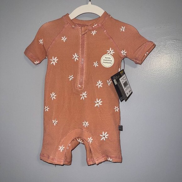 NWT Modern Moments by Gerber Baby Rash Guard Swimsuit Pink Floral Size 6-9M - Picture 3 of 8